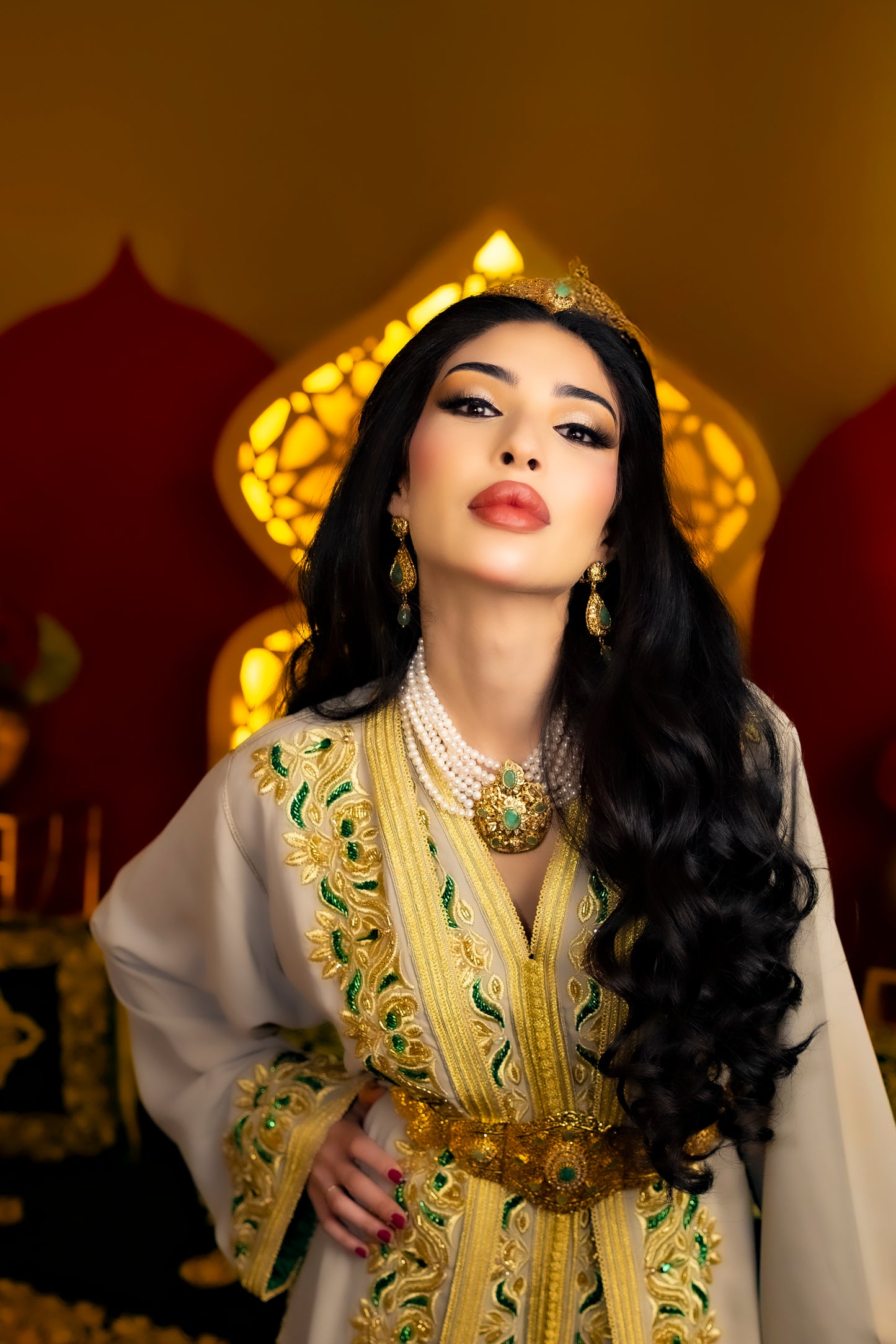 Ivory & Emerald Moroccan Takshita