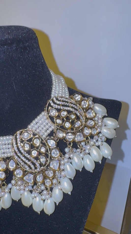 White Pearls & Polki Choker